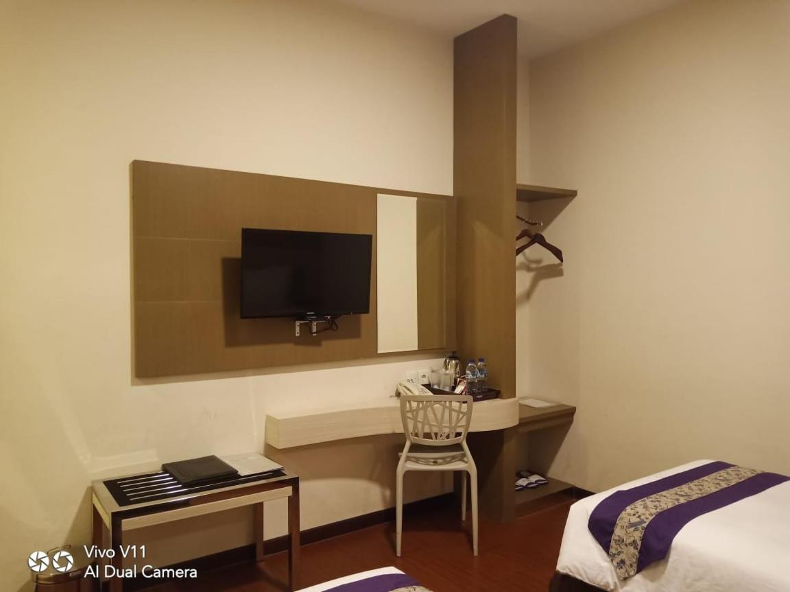 Ayla City Hotel Sorong Eksteriør billede