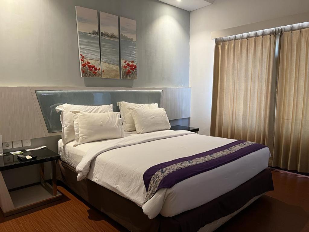Ayla City Hotel Sorong Eksteriør billede